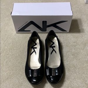Anne Klein sport flats size 9.5